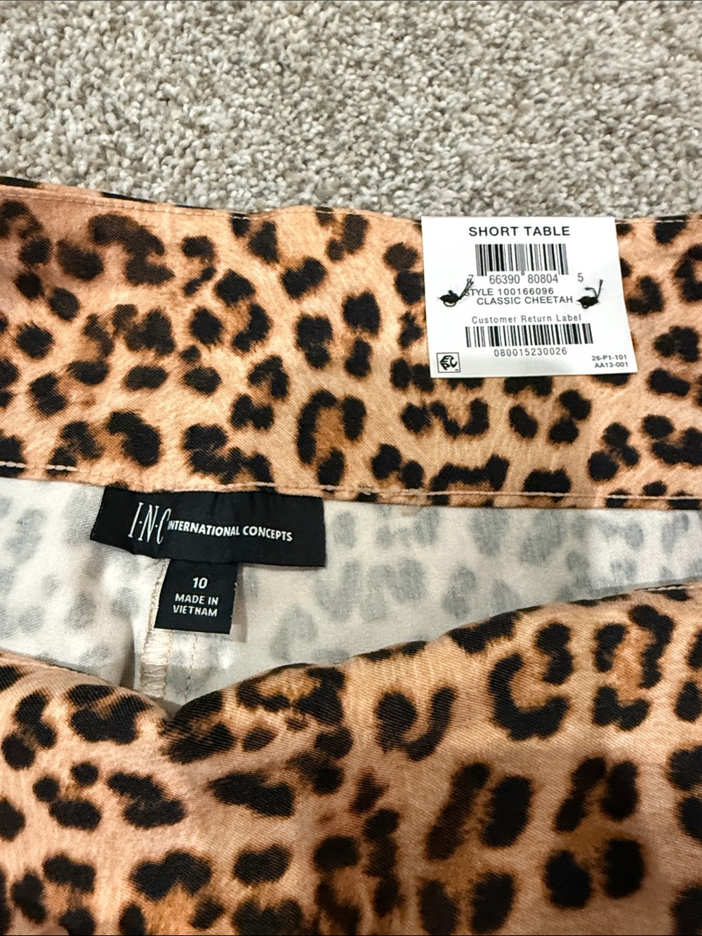 INC Leopard Print High-Waist Women’s Shorts - Picture 4 of 5